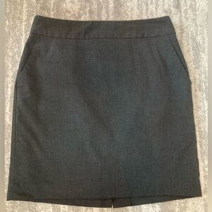 Banana Republic charcoal gray mini skirt with pockets